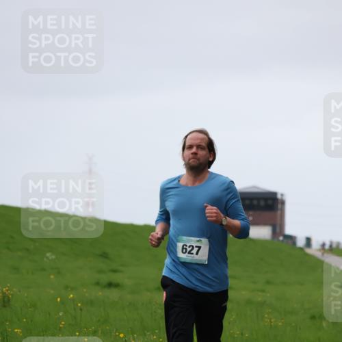 04.05.2025 - 8. Wedeler Halbmarathon Yannick Fuchs http://msf.ph/oto/7822785 04.05.2025 12:14:58 Laufen 627 meine-sportfotos.de