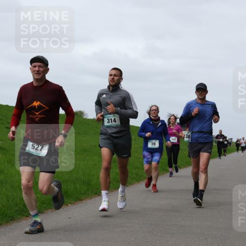04.05.2025 - 8. Wedeler Halbmarathon Yannick Fuchs http://msf.ph/oto/7822801 04.05.2025 11:29:51 Laufen 314, 527, 39, 392, 38 meine-sportfotos.de