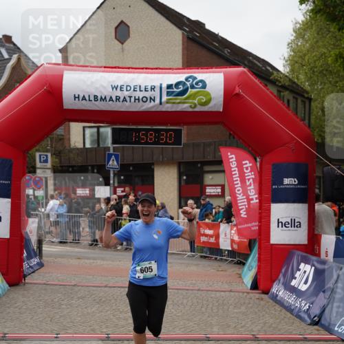 04.05.2025 - 8. Wedeler Halbmarathon Felixshl http://msf.ph/oto/7822822 04.05.2025 11:58:28 Ziel 71, 605 meine-sportfotos.de
