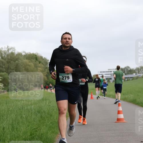 04.05.2025 - 8. Wedeler Halbmarathon Yannick Fuchs http://msf.ph/oto/7822834 04.05.2025 11:10:56 Laufen 279, 150, 080 meine-sportfotos.de