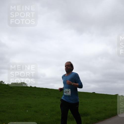 04.05.2025 - 8. Wedeler Halbmarathon Yannick Fuchs http://msf.ph/oto/7822843 04.05.2025 12:15:04 Laufen 627 meine-sportfotos.de