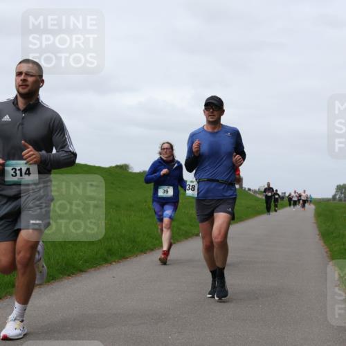 04.05.2025 - 8. Wedeler Halbmarathon Yannick Fuchs http://msf.ph/oto/7822845 04.05.2025 11:29:53 Laufen 314, 39, 38 meine-sportfotos.de