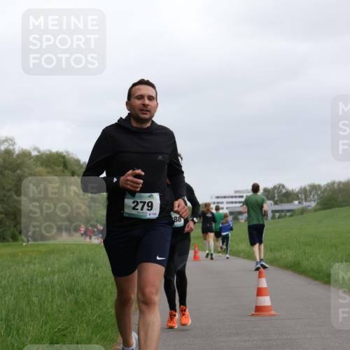 04.05.2025 - 8. Wedeler Halbmarathon Yannick Fuchs http://msf.ph/oto/7822865 04.05.2025 11:10:56 Laufen 279, 150, 88 meine-sportfotos.de