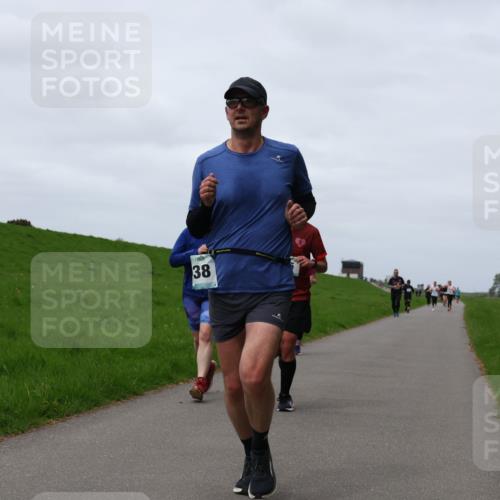 04.05.2025 - 8. Wedeler Halbmarathon Yannick Fuchs http://msf.ph/oto/7822868 04.05.2025 11:29:53 Laufen 38 meine-sportfotos.de
