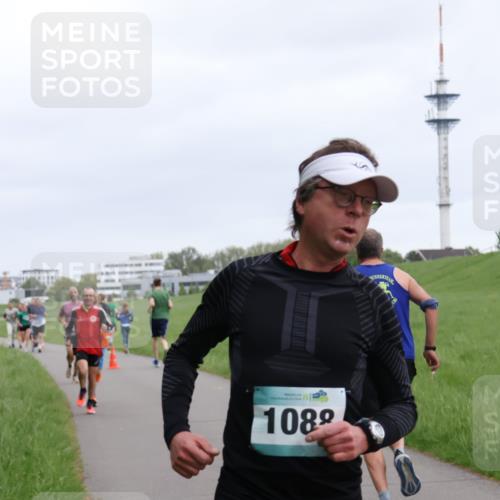 04.05.2025 - 8. Wedeler Halbmarathon Yannick Fuchs http://msf.ph/oto/7822899 04.05.2025 11:10:58 Laufen 1089 meine-sportfotos.de