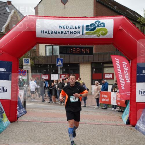 04.05.2025 - 8. Wedeler Halbmarathon Felixshl http://msf.ph/oto/7822931 04.05.2025 11:58:42 Ziel 34 meine-sportfotos.de