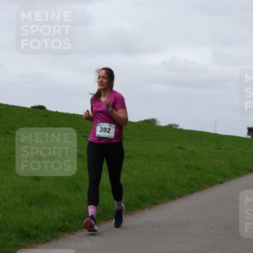 04.05.2025 - 8. Wedeler Halbmarathon Yannick Fuchs http://msf.ph/oto/7822975 04.05.2025 11:29:57 Laufen 392 meine-sportfotos.de
