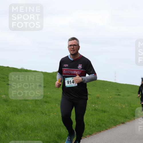 04.05.2025 - 8. Wedeler Halbmarathon Yannick Fuchs http://msf.ph/oto/7823028 04.05.2025 11:30:06 Laufen 914, 126, 67, 954 meine-sportfotos.de