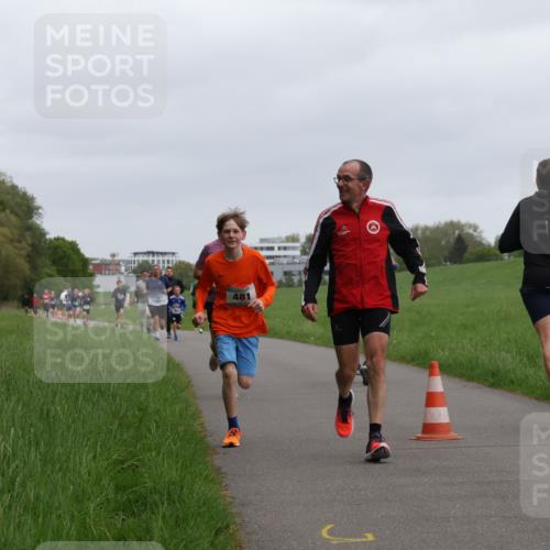 04.05.2025 - 8. Wedeler Halbmarathon Yannick Fuchs http://msf.ph/oto/7823033 04.05.2025 11:11:02 Laufen 481 meine-sportfotos.de