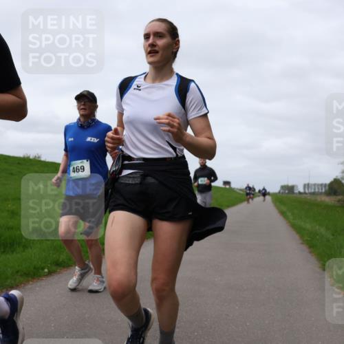 04.05.2025 - 8. Wedeler Halbmarathon Yannick Fuchs http://msf.ph/oto/7823034 04.05.2025 11:52:28 Laufen 469 meine-sportfotos.de