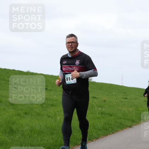 04.05.2025 - 8. Wedeler Halbmarathon Yannick Fuchs http://msf.ph/oto/7823036 04.05.2025 11:30:06 Laufen 914, 126, 67, 954 meine-sportfotos.de
