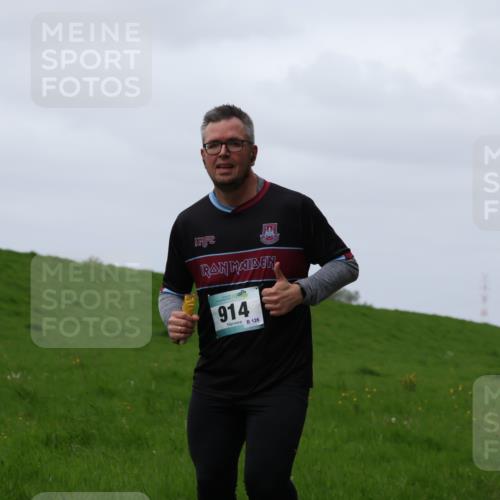 04.05.2025 - 8. Wedeler Halbmarathon Yannick Fuchs http://msf.ph/oto/7823043 04.05.2025 11:30:06 Laufen 914, 126, 67 meine-sportfotos.de