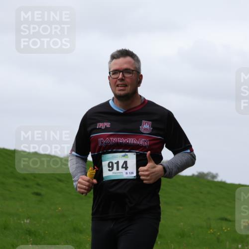 04.05.2025 - 8. Wedeler Halbmarathon Yannick Fuchs http://msf.ph/oto/7823055 04.05.2025 11:30:06 Laufen 914, 126 meine-sportfotos.de
