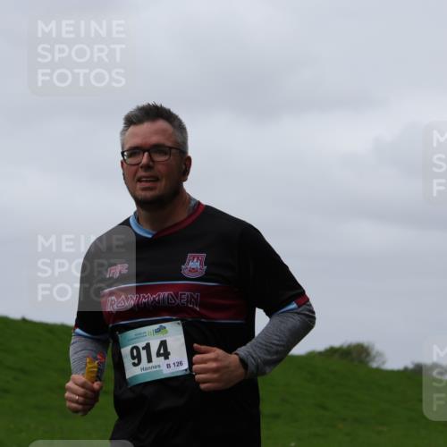 04.05.2025 - 8. Wedeler Halbmarathon Yannick Fuchs http://msf.ph/oto/7823063 04.05.2025 11:30:07 Laufen 26, 914, 126 meine-sportfotos.de