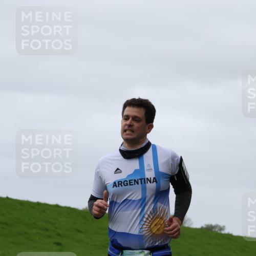 04.05.2025 - 8. Wedeler Halbmarathon Yannick Fuchs http://msf.ph/oto/7823065 04.05.2025 12:16:16 Laufen 442 meine-sportfotos.de