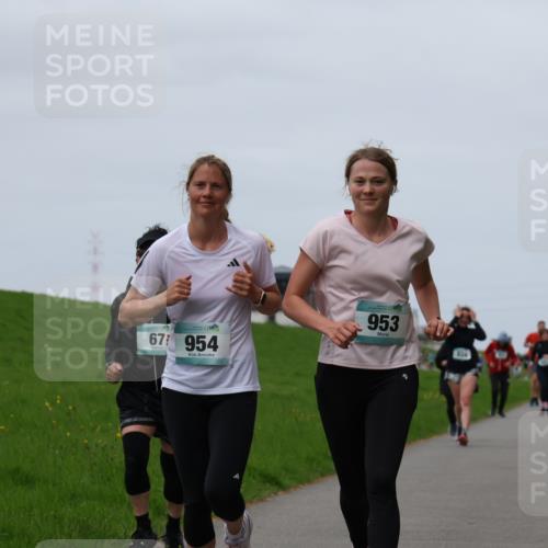 04.05.2025 - 8. Wedeler Halbmarathon Yannick Fuchs http://msf.ph/oto/7823094 04.05.2025 11:30:08 Laufen 11, 67, 954, 953 meine-sportfotos.de