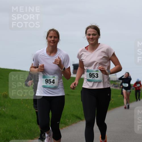 04.05.2025 - 8. Wedeler Halbmarathon Yannick Fuchs http://msf.ph/oto/7823111 04.05.2025 11:30:09 Laufen 954, 953 meine-sportfotos.de