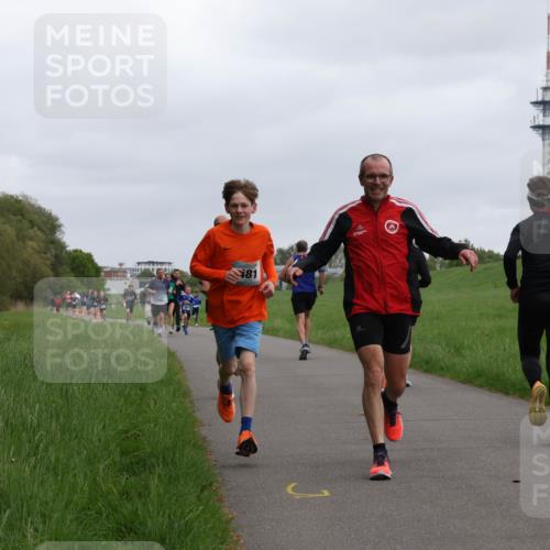 04.05.2025 - 8. Wedeler Halbmarathon Yannick Fuchs http://msf.ph/oto/7823115 04.05.2025 11:11:03 Laufen 481 meine-sportfotos.de