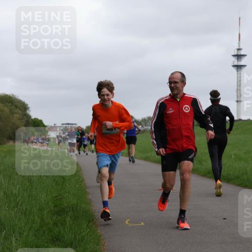 04.05.2025 - 8. Wedeler Halbmarathon Yannick Fuchs http://msf.ph/oto/7823148 04.05.2025 11:11:03 Laufen  meine-sportfotos.de