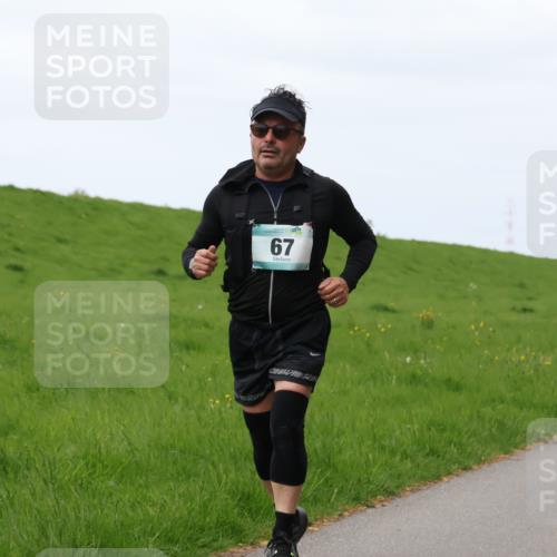 04.05.2025 - 8. Wedeler Halbmarathon Yannick Fuchs http://msf.ph/oto/7823185 04.05.2025 11:30:11 Laufen 67 meine-sportfotos.de