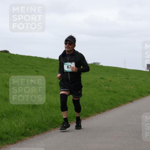 04.05.2025 - 8. Wedeler Halbmarathon Yannick Fuchs http://msf.ph/oto/7823200 04.05.2025 11:30:12 Laufen 67 meine-sportfotos.de
