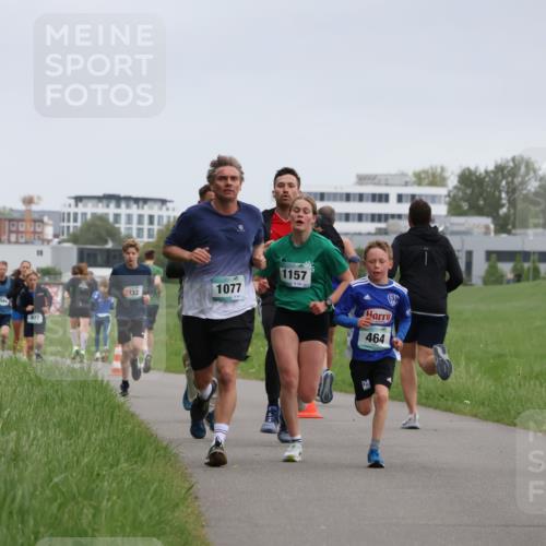 04.05.2025 - 8. Wedeler Halbmarathon Yannick Fuchs http://msf.ph/oto/7823294 04.05.2025 11:11:07 Laufen 977, 332, 1077, 1157, 464 meine-sportfotos.de
