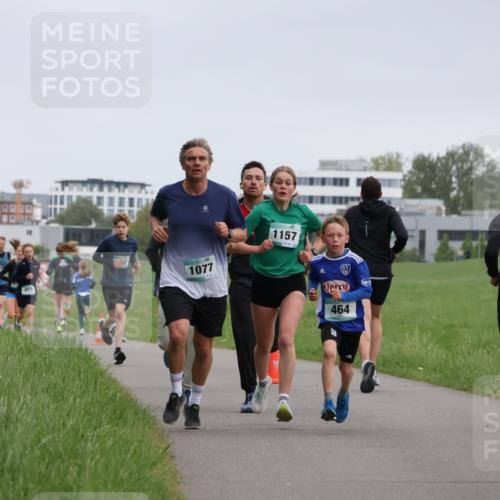 04.05.2025 - 8. Wedeler Halbmarathon Yannick Fuchs http://msf.ph/oto/7823310 04.05.2025 11:11:07 Laufen 1077, 1157, 464 meine-sportfotos.de