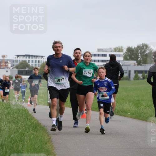 04.05.2025 - 8. Wedeler Halbmarathon Yannick Fuchs http://msf.ph/oto/7823315 04.05.2025 11:11:07 Laufen 332, 1077, 1157, 46 meine-sportfotos.de
