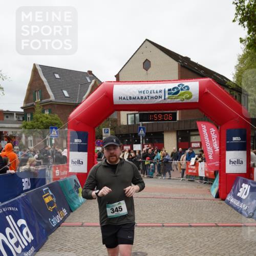 04.05.2025 - 8. Wedeler Halbmarathon Felixshl http://msf.ph/oto/7823326 04.05.2025 11:59:04 Ziel 345, 470, 741 meine-sportfotos.de