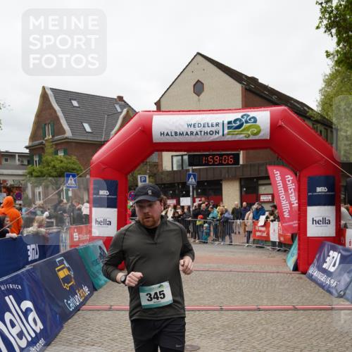 04.05.2025 - 8. Wedeler Halbmarathon Felixshl http://msf.ph/oto/7823337 04.05.2025 11:59:04 Ziel 345, 470, 741 meine-sportfotos.de