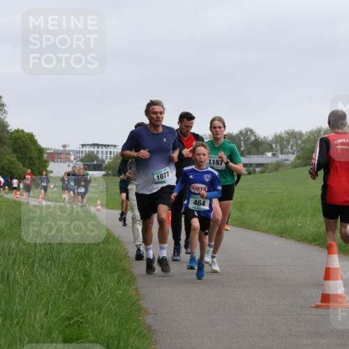 04.05.2025 - 8. Wedeler Halbmarathon Yannick Fuchs http://msf.ph/oto/7823368 04.05.2025 11:11:10 Laufen 1077, 464, 1157 meine-sportfotos.de