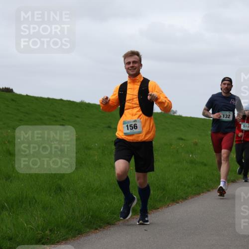 04.05.2025 - 8. Wedeler Halbmarathon Yannick Fuchs http://msf.ph/oto/7823386 04.05.2025 11:30:28 Laufen 156, 132, 511, 421, 30 meine-sportfotos.de