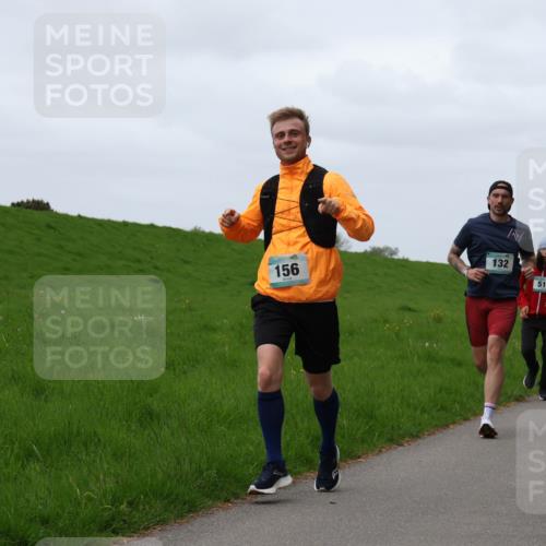 04.05.2025 - 8. Wedeler Halbmarathon Yannick Fuchs http://msf.ph/oto/7823390 04.05.2025 11:30:28 Laufen 156, 132, 511, 421 meine-sportfotos.de