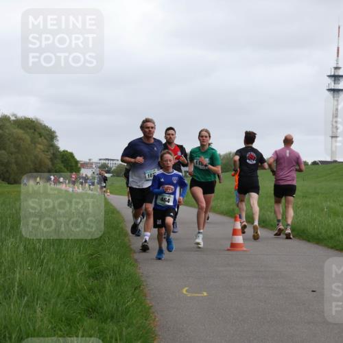 04.05.2025 - 8. Wedeler Halbmarathon Yannick Fuchs http://msf.ph/oto/7823410 04.05.2025 11:11:11 Laufen 107, 115, 464 meine-sportfotos.de