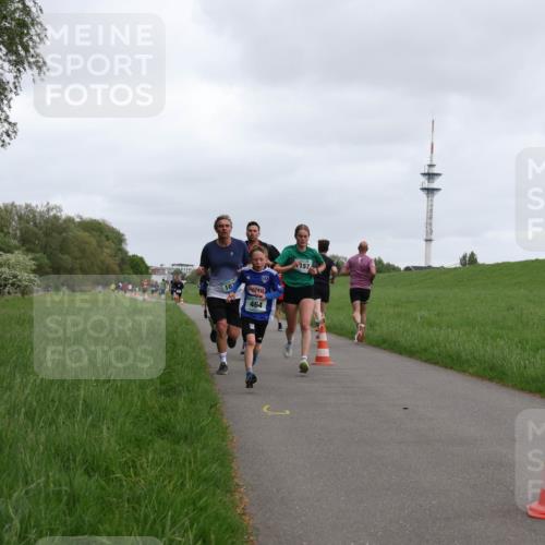 04.05.2025 - 8. Wedeler Halbmarathon Yannick Fuchs http://msf.ph/oto/7823423 04.05.2025 11:11:12 Laufen 107, 464, 157 meine-sportfotos.de