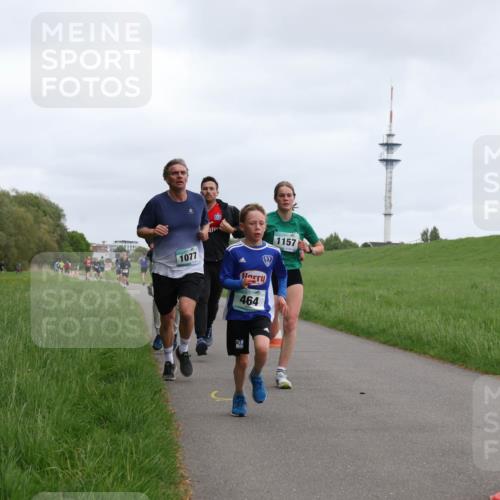 04.05.2025 - 8. Wedeler Halbmarathon Yannick Fuchs http://msf.ph/oto/7823435 04.05.2025 11:11:12 Laufen 1157, 1077, 464, 2 meine-sportfotos.de
