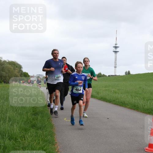 04.05.2025 - 8. Wedeler Halbmarathon Yannick Fuchs http://msf.ph/oto/7823440 04.05.2025 11:11:13 Laufen 1077, 122, 464 meine-sportfotos.de