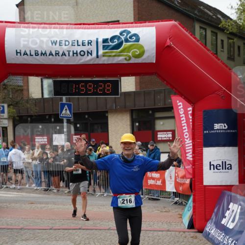 04.05.2025 - 8. Wedeler Halbmarathon Felixshl http://msf.ph/oto/7823444 04.05.2025 11:59:26 Ziel 140, 216 meine-sportfotos.de