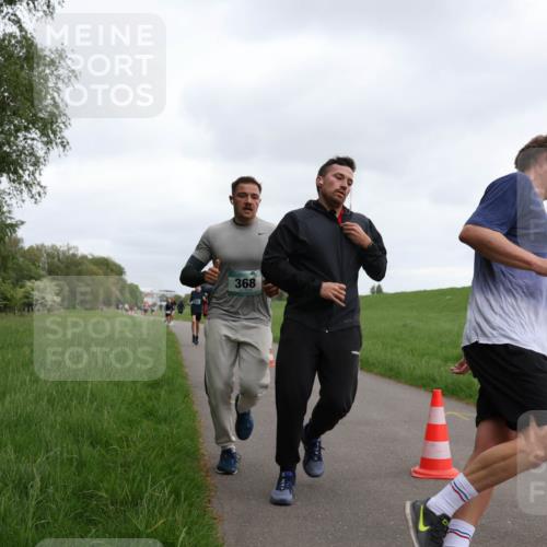 04.05.2025 - 8. Wedeler Halbmarathon Yannick Fuchs http://msf.ph/oto/7823524 04.05.2025 11:11:15 Laufen 368 meine-sportfotos.de