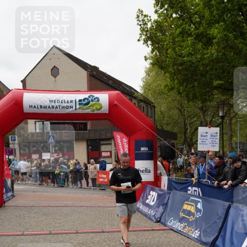 04.05.2025 - 8. Wedeler Halbmarathon Felixshl http://msf.ph/oto/7823563 04.05.2025 11:59:32 Ziel 140 meine-sportfotos.de