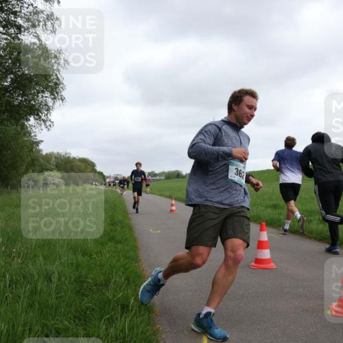 04.05.2025 - 8. Wedeler Halbmarathon Yannick Fuchs http://msf.ph/oto/7823578 04.05.2025 11:11:17 Laufen 362 meine-sportfotos.de