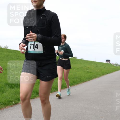 04.05.2025 - 8. Wedeler Halbmarathon Yannick Fuchs http://msf.ph/oto/7823628 04.05.2025 11:30:35 Laufen 714 meine-sportfotos.de