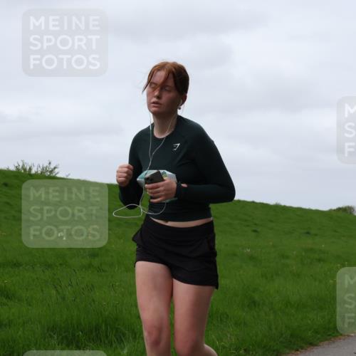 04.05.2025 - 8. Wedeler Halbmarathon Yannick Fuchs http://msf.ph/oto/7823643 04.05.2025 11:30:36 Laufen  meine-sportfotos.de