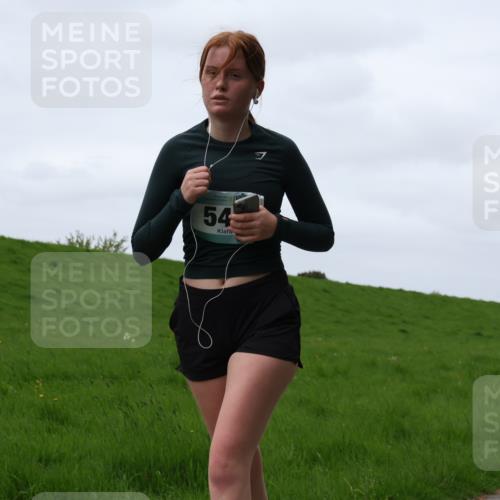 04.05.2025 - 8. Wedeler Halbmarathon Yannick Fuchs http://msf.ph/oto/7823652 04.05.2025 11:30:36 Laufen 54 meine-sportfotos.de