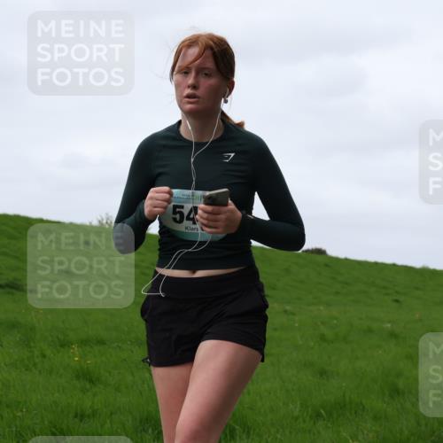04.05.2025 - 8. Wedeler Halbmarathon Yannick Fuchs http://msf.ph/oto/7823659 04.05.2025 11:30:36 Laufen 54 meine-sportfotos.de