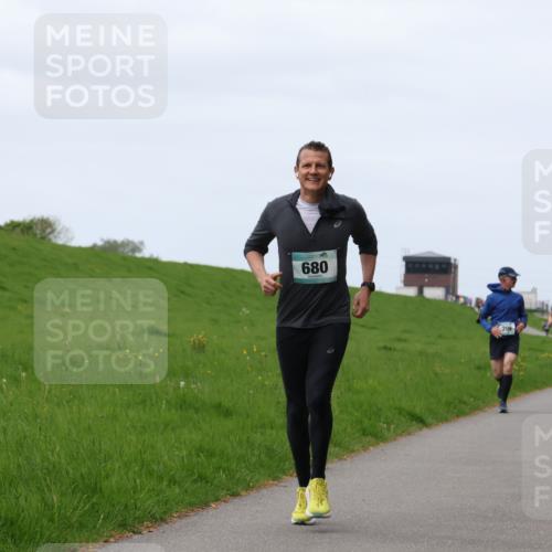 04.05.2025 - 8. Wedeler Halbmarathon Yannick Fuchs http://msf.ph/oto/7823683 04.05.2025 11:30:45 Laufen 680, 209, 157 meine-sportfotos.de