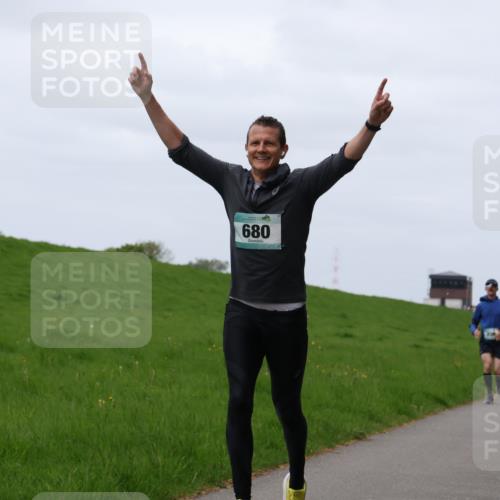 04.05.2025 - 8. Wedeler Halbmarathon Yannick Fuchs http://msf.ph/oto/7823722 04.05.2025 11:30:46 Laufen 680, 157 meine-sportfotos.de