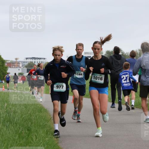04.05.2025 - 8. Wedeler Halbmarathon Yannick Fuchs http://msf.ph/oto/7823731 04.05.2025 11:11:23 Laufen 463, 869, 977, 1144, 1016, 27 meine-sportfotos.de