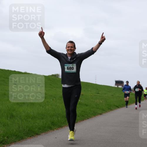 04.05.2025 - 8. Wedeler Halbmarathon Yannick Fuchs http://msf.ph/oto/7823737 04.05.2025 11:30:46 Laufen 680, 157 meine-sportfotos.de