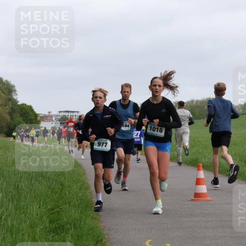 04.05.2025 - 8. Wedeler Halbmarathon Yannick Fuchs http://msf.ph/oto/7823759 04.05.2025 11:11:25 Laufen 977, 144, 27, 1016 meine-sportfotos.de